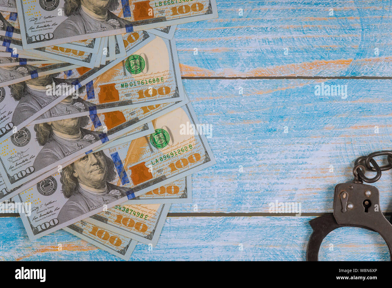 Отмывание денег картинки. Money money crime crime. Отмывание денег в казино. Money money crime crime. Money money crime crime.