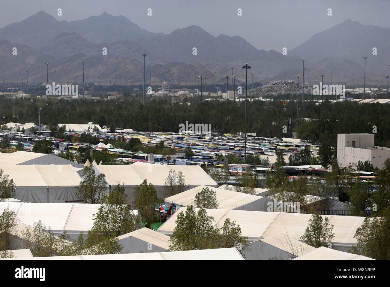 Mecca Mecca Saudi Arabia 10th Aug 2019 Palestinian Piligrims Gather In The Tent City Of Mina As They Take Part In One Of The Hajj Rituals Southeast Of The Saudi Holy City