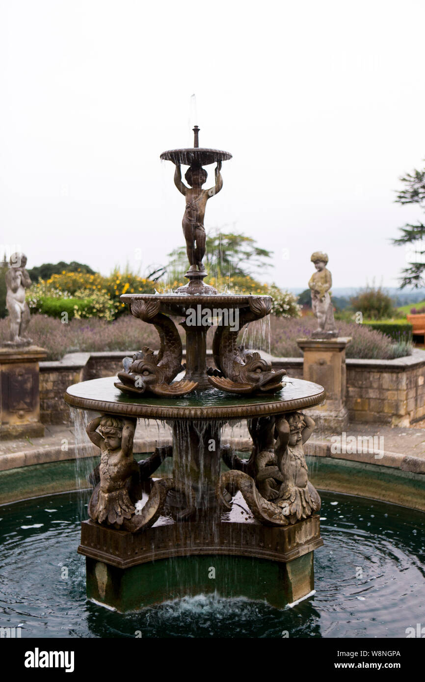 Cherub Water Fountain Stock Photo Alamy