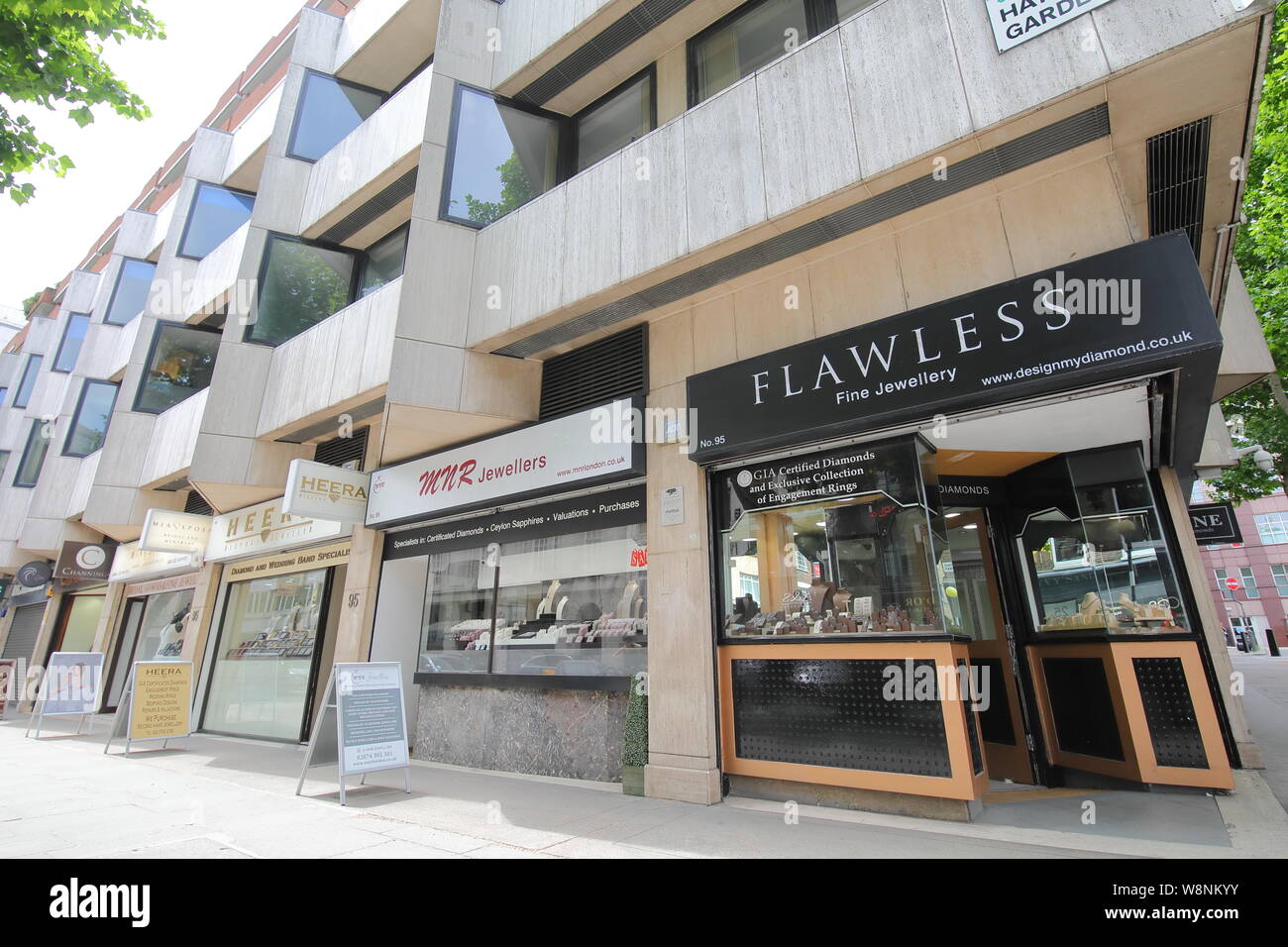 Jewellery shop hatton garden hires stock photography and images Alamy