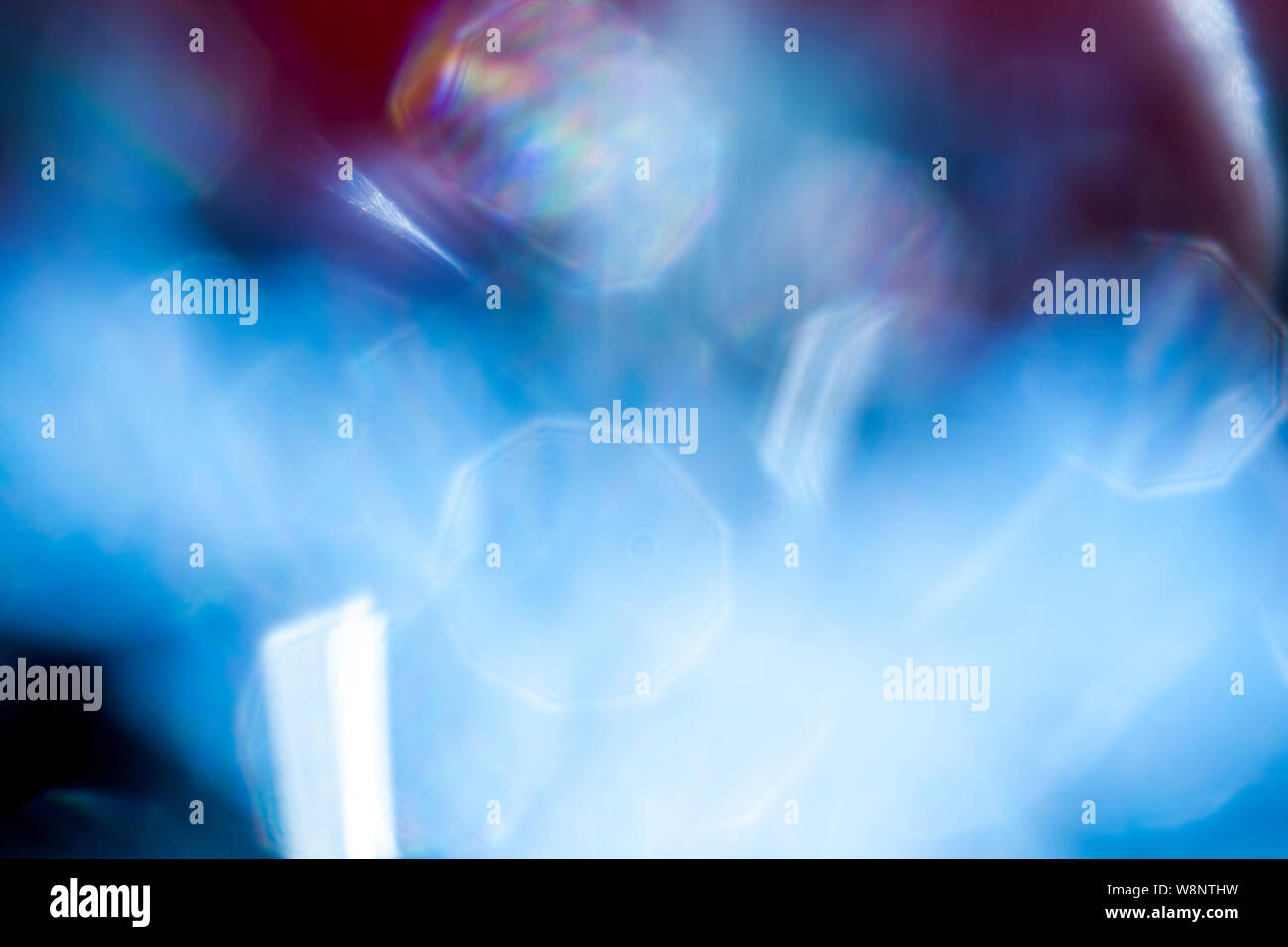 Blue bokeh effect in darkness hi-res stock photography and images - Alamy