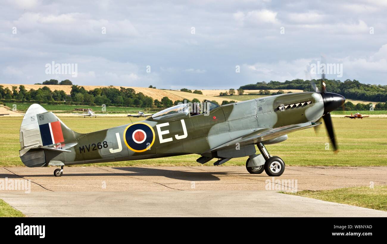 Supermarine Spitfire FR XIV (G-SPIT) at the 2019 Flying Legends Airshow Stock Photo