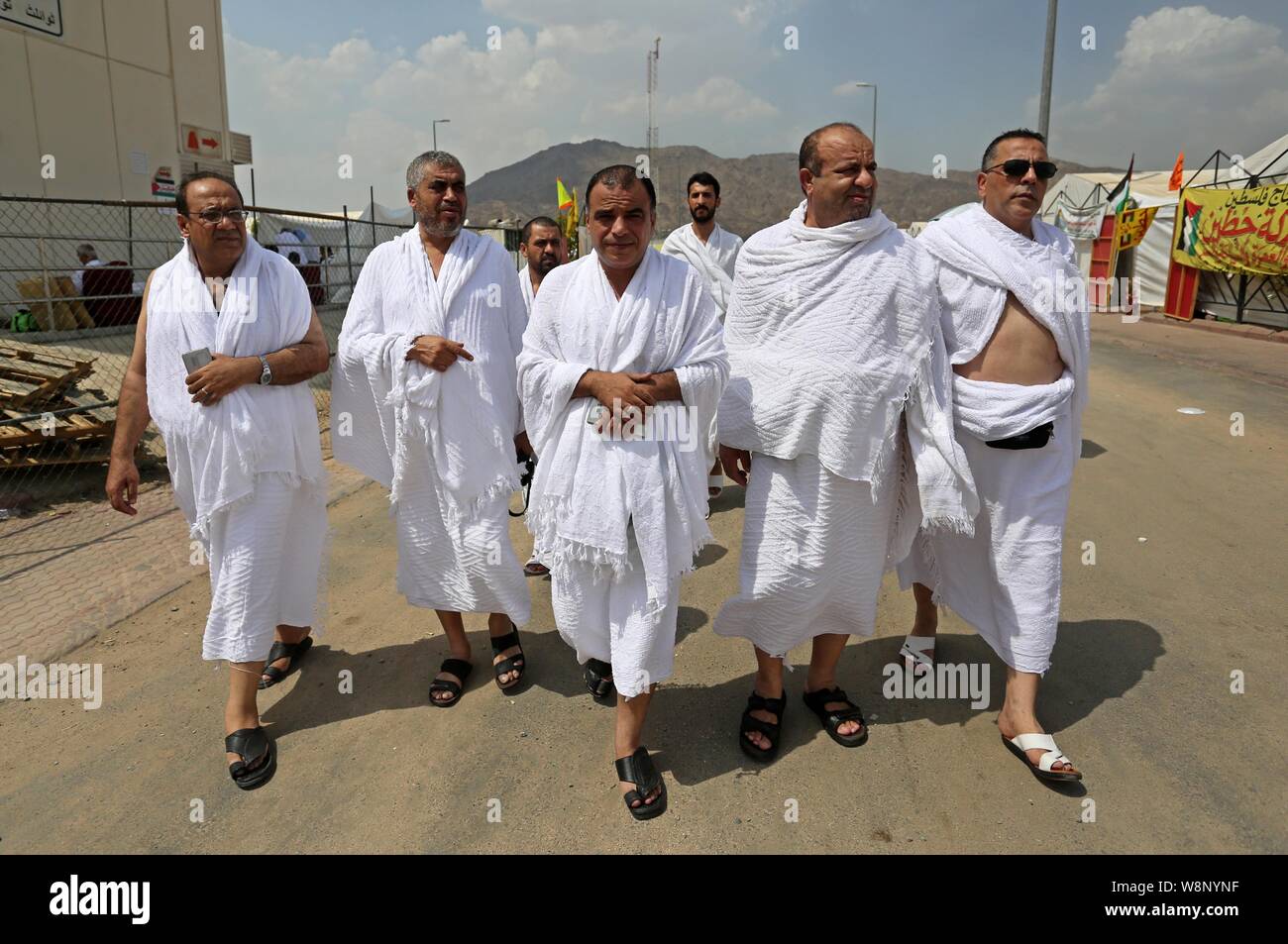 Mecca Mecca Saudi Arabia 10th Aug 2019 Palestinian Piligrims Gather Near Their Tents During A Rainy And Windy Weather Weather As They Take Part In One Of The Hajj Rituals Southeast Of