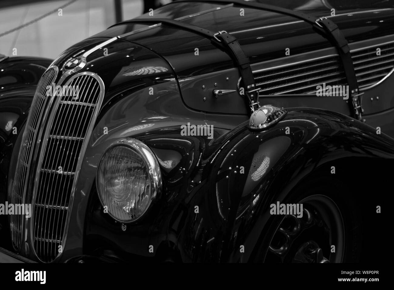 Schucco BMW 327 Coupé 1937-1941 – Classic Collection 1/18, Miniature Plomb Peint Neuve