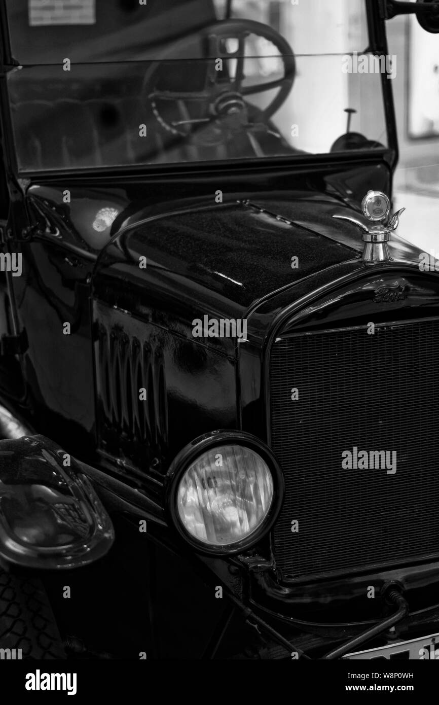 Ford model t illustrations hi-res stock photography and images - Alamy