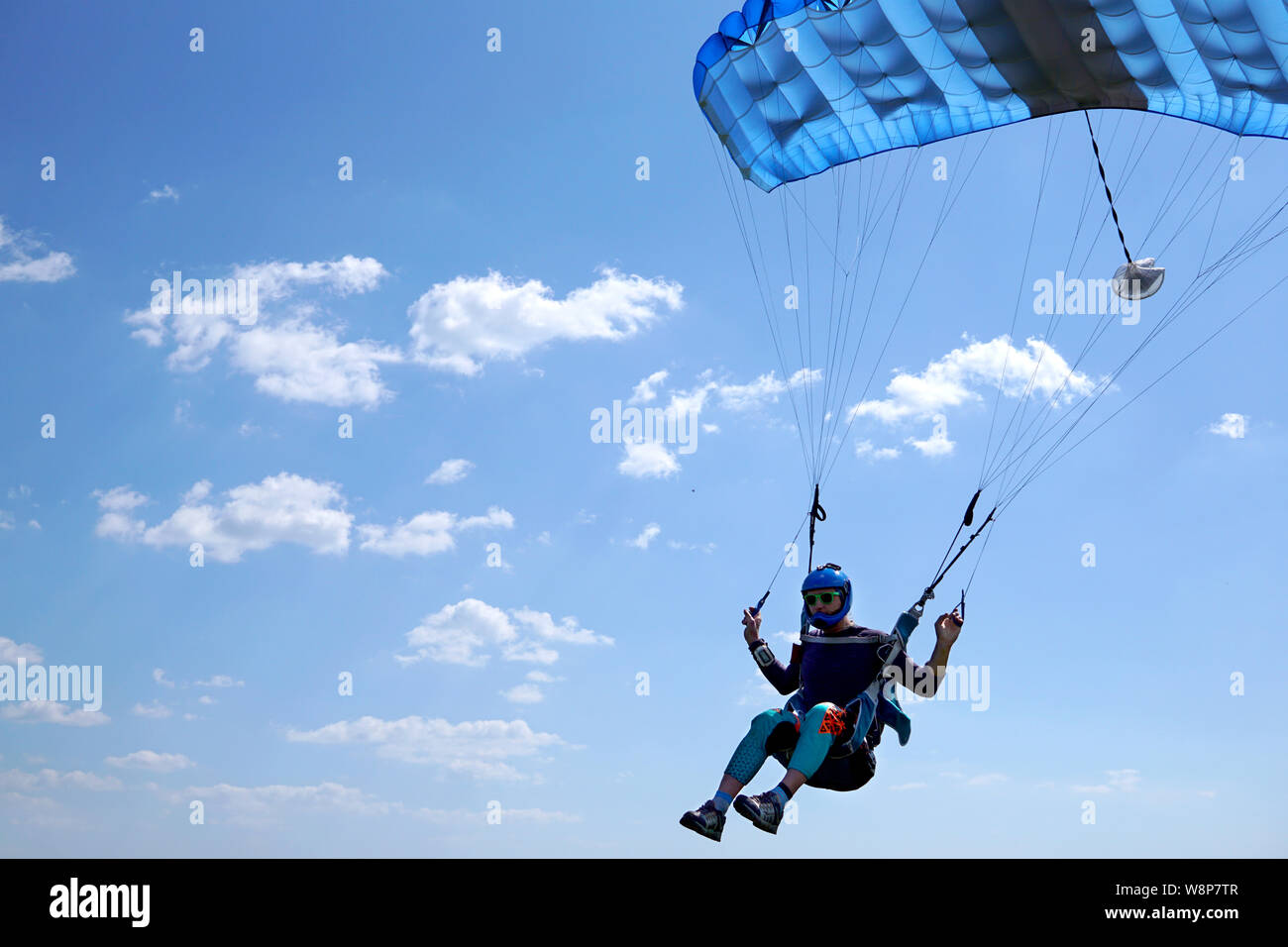 Canopy piloting hires stock photography and images Alamy