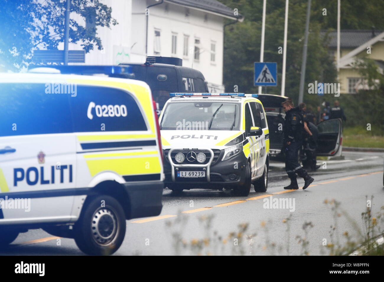 Oslo, Norway. 10th august, 2019. (190810) -- OSLO, Aug. 10, 2019 (Xinhua) -- Policemen are seen at the Al-Noor Islamic Center after a shooting in Baerum, near Oslo, Norway, on Aug. 10, 2019. A dead person was found after the Mosque shooting outside Oslo on Saturday, and it was being investigated in related to the shooting incident, police said late Saturday. (NTB Scanpix/Handout via Xinhua) Credit: Xinhua/Alamy Live News Stock Photo