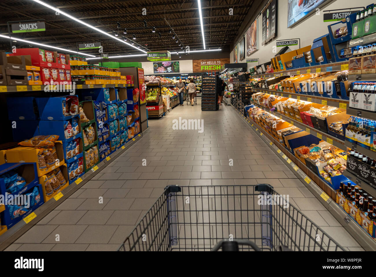 Aldi store interior hires stock photography and images Alamy
