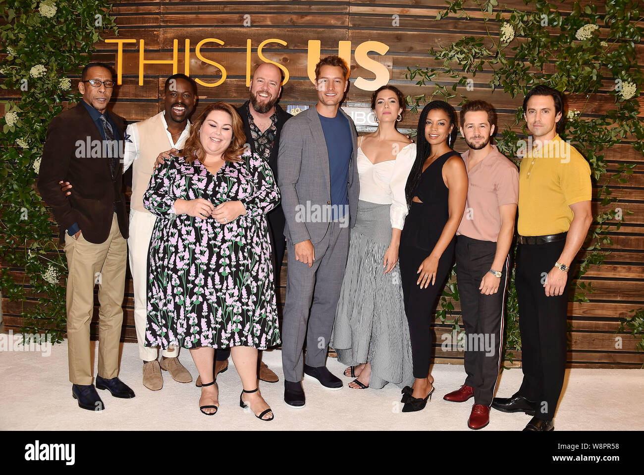 WEST HOLLYWOOD, CA - AUGUST 10: (L-R) Ron Cephas Jones, Sterling K. Brown, Chrissy Metz, Chris Sullivan, Justin Hartley, Mandy Moore, Susan Kelechi Watson, Michael Angarano and Milo Ventimiglia  attend NBC's 'This Is Us' Pancakes with the Pearsons at 1 Hotel West Hollywood on August 10, 2019 in West Hollywood, California. Stock Photo