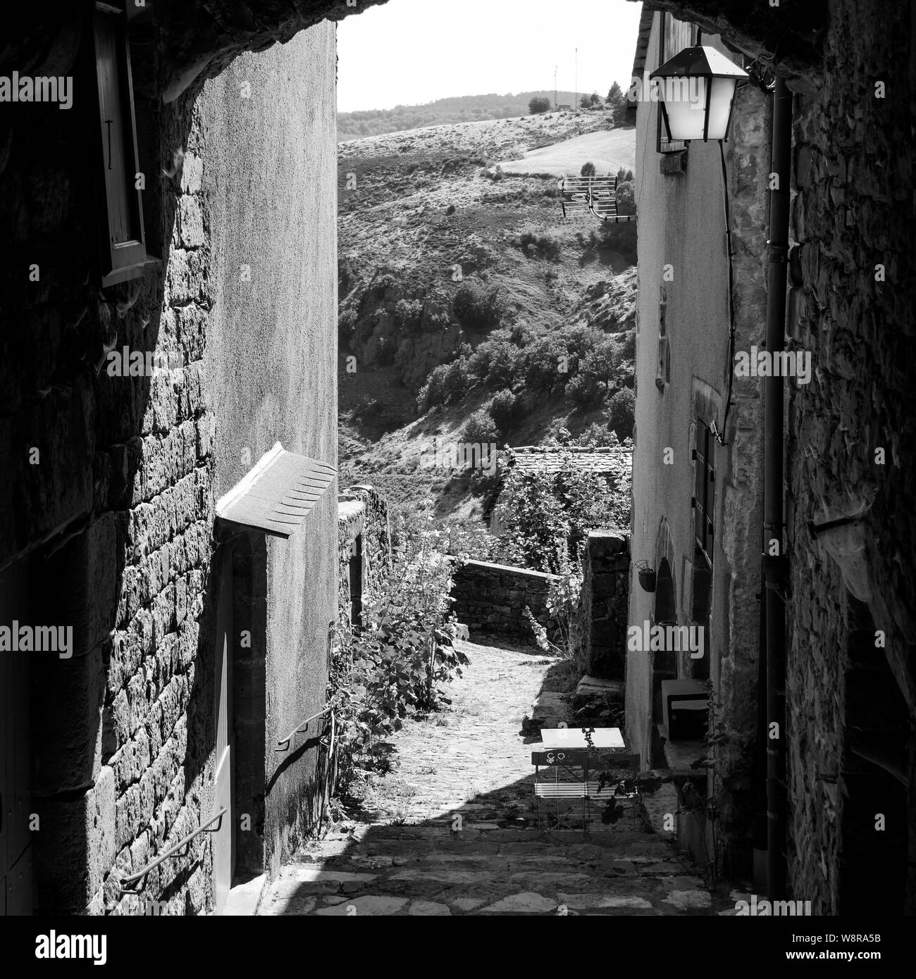 Narrow street, Barre-des-Cévennes, Gard, France Stock Photo - Alamy