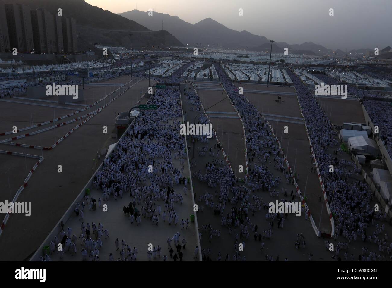 Mecca, Mecca, Saudi Arabia. 11th Aug, 2019. Muslim pilgrims arrive to