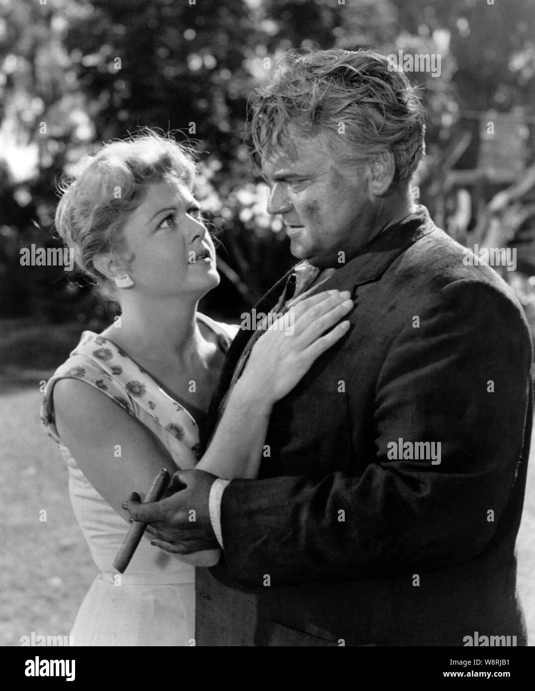 ANGELA LANSBURY and ORSON WELLES in LONG, HOT SUMMER, THE (1958), directed by MARTIN RITT. Credit: 20TH CENTURY FOX / Album Stock Photo