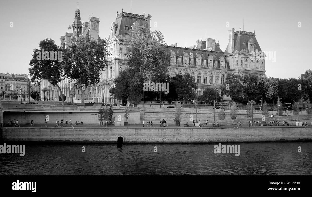 Paris river summer Black and White Stock Photos & Images - Alamy