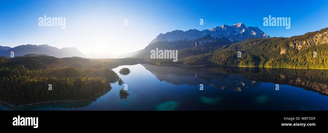 Zugspitze and wetterstein range with reflection in the eibsee lake hi ...