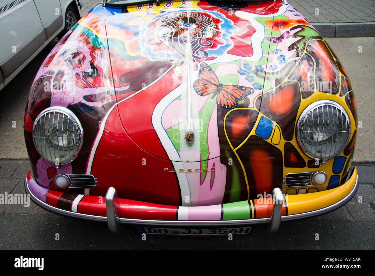 replica of the Janis Joplins hand-painted 1965 Porsche 356 Speedster, Flower-Power Design, Germany.  Replica des 1965er Porsche 356 Speedster von Jani Stock Photo