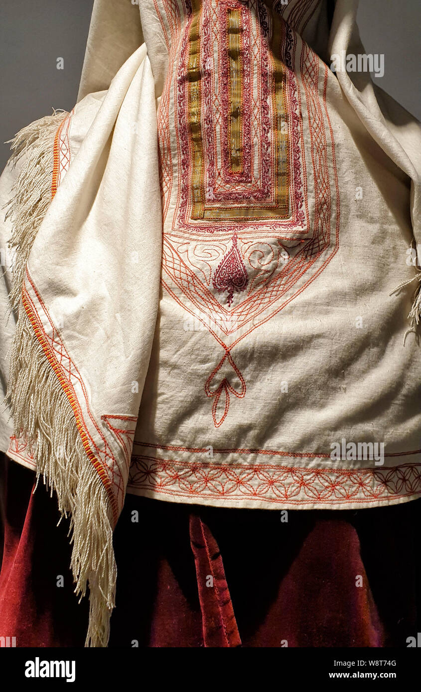 Mongolian Traditional Costume - Mongolia Stock Photo - Alamy
