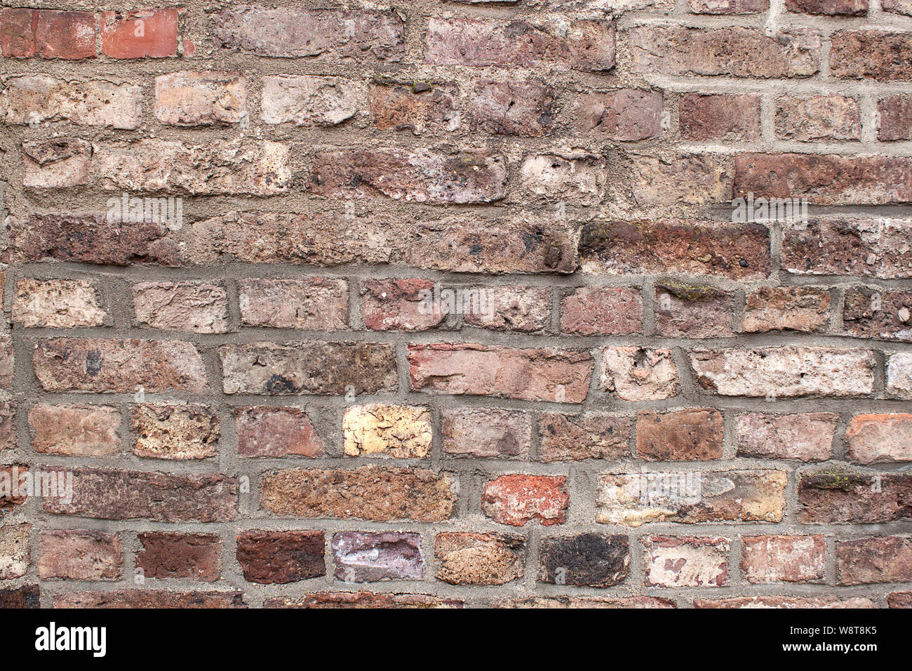 Old red brick wall texture grunge background Stock Photo - Alamy