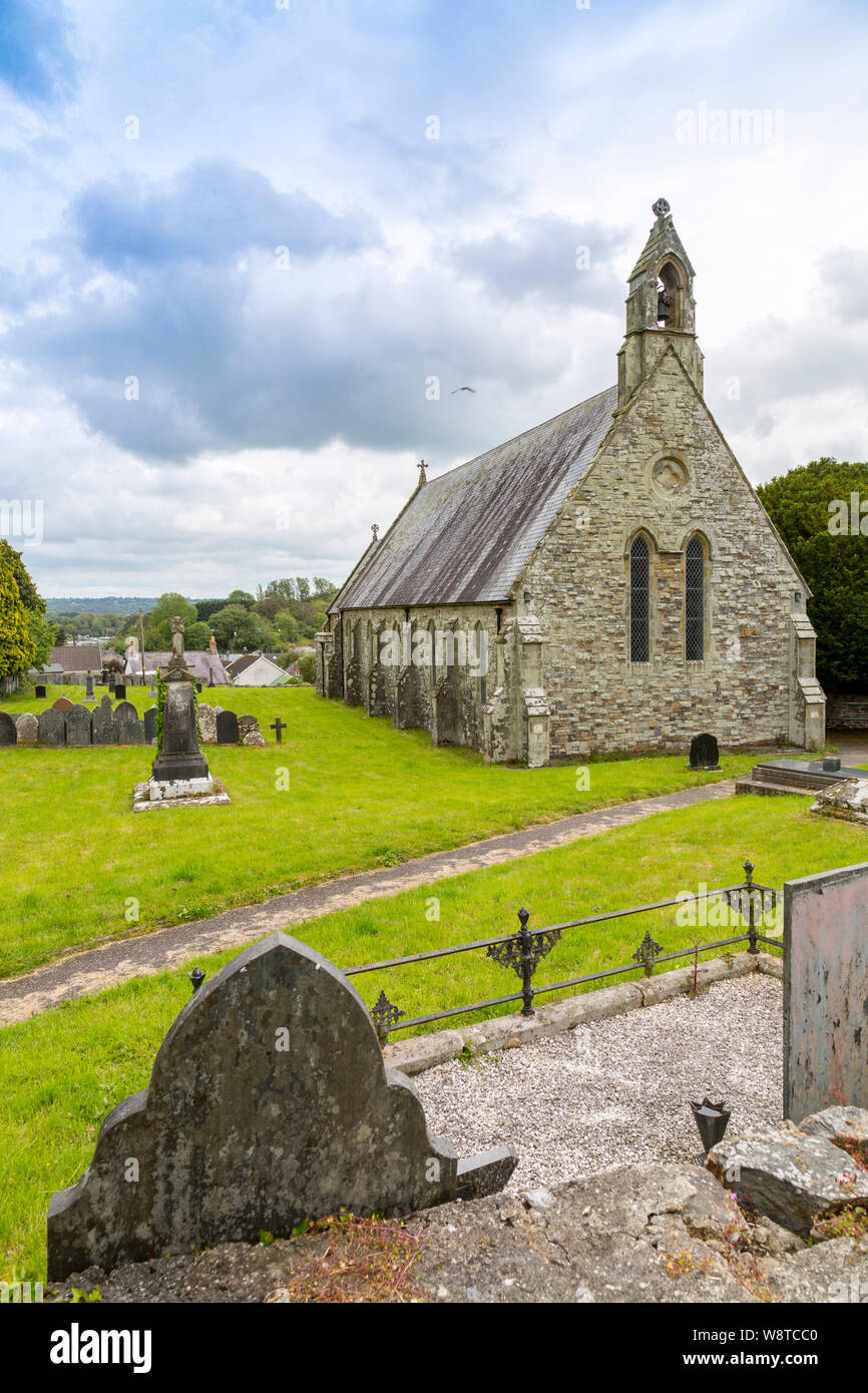 St Thomas the Apostle church is located amongst the ruins of the 12th century St Dogmaels Abbey, near Cardigan, Pembrokeshire, Wales, UK Stock Photo