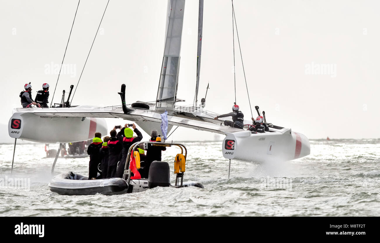 Cowes, Isle of Wight, UK. 11th August 2019. Japan SailGP Team helmed by Nathan Outteridge round the mark during SailGP Cowes on 11 August 2019. Photo by Phil Hutchinson. Editorial use only, license required for commercial use. No use in betting, games or a single club/league/player publications. Credit: UK Sports Pics Ltd/Alamy Live News Stock Photo