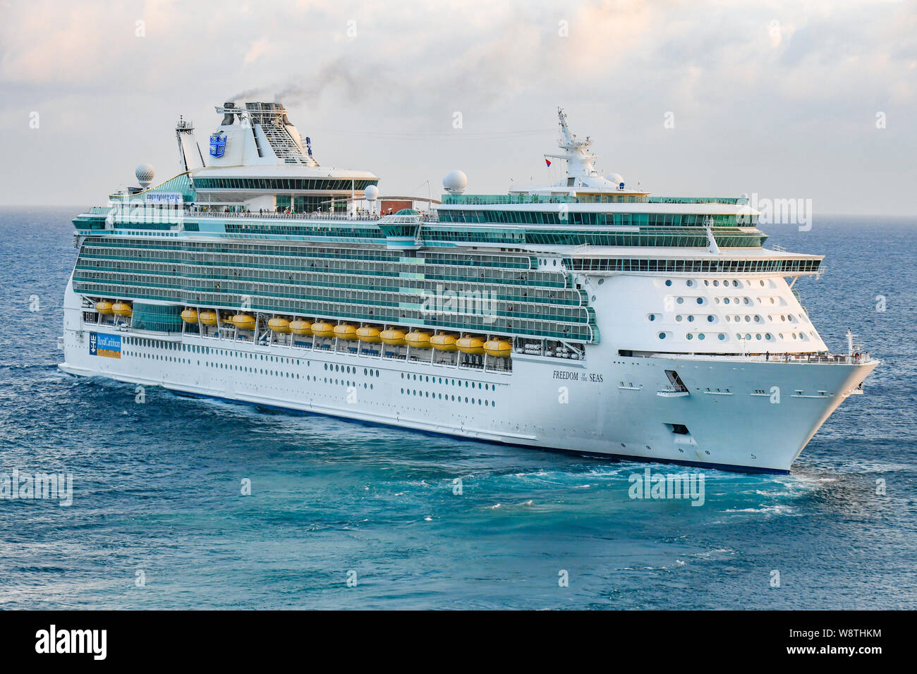 Freedom Of The Seas Royal Caribbean Cruise Ship Cruiseliner In Blue Water On Caribbean Sea Cruise Liner In Sint Maarten Island Port Of Philipsburg Stock Photo Alamy