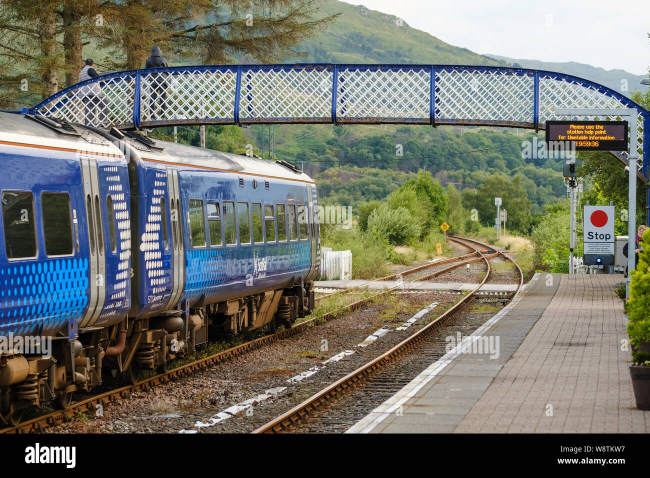 Train for Kyle of Lochalsh leaving Strathcarron Station, Wester Ross, NW Highlands of Scotland Stock Photo