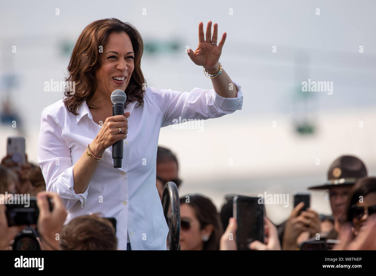 Des Moines, Iowa / USA - August 10, 2019: United States Senator and Democratic presidential candidate Kamala Harris greets supporters at the Iowa Stat Stock Photo