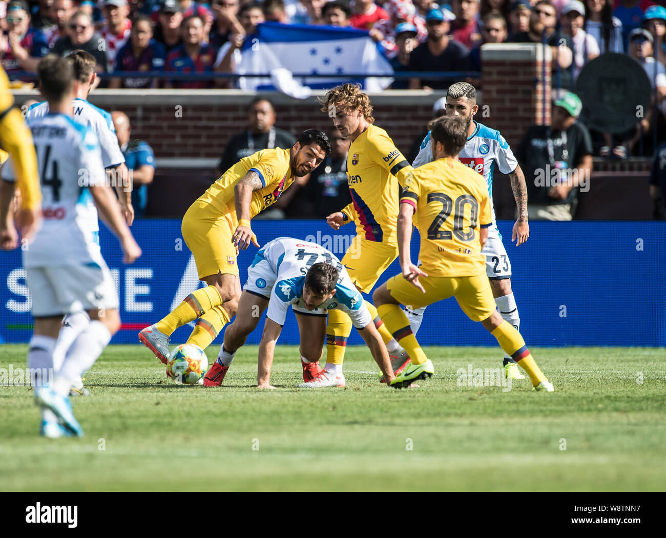 August 10, 2019, Ann Arbor, Michigan, USA: Napoli Defender KOSTAS MANOLAS #44 fights for the ball during a match between SSC Napoli and FC Barcelona at Michigan Stadium. Barcelona won the match 4-0. (Credit Image: © Scott Hasse/ZUMA Wire) Stock Photo