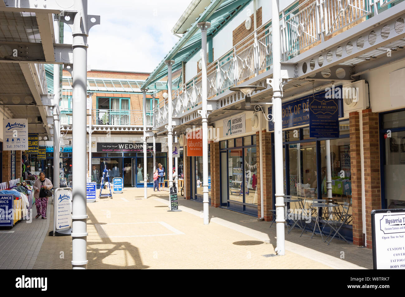 The Kidlington Centre, High Street, Kidlington, Oxfordshire, England