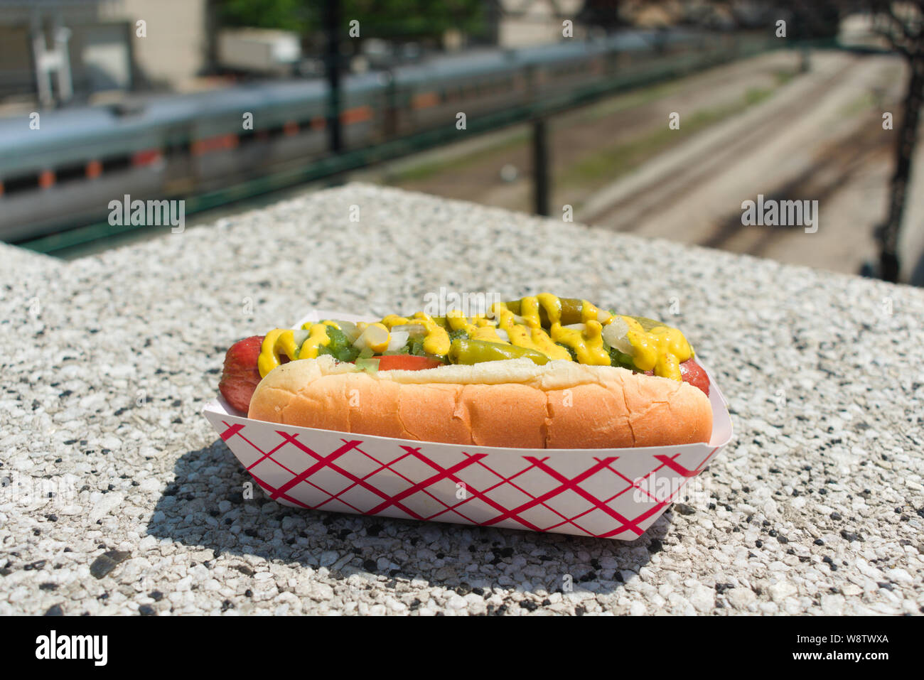 Hot dog food truck hi-res stock photography and images - Alamy