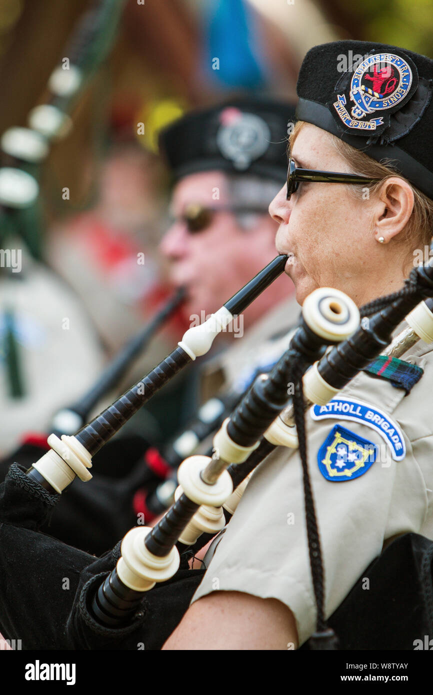 Blowing bagpipes hires stock photography and images Alamy