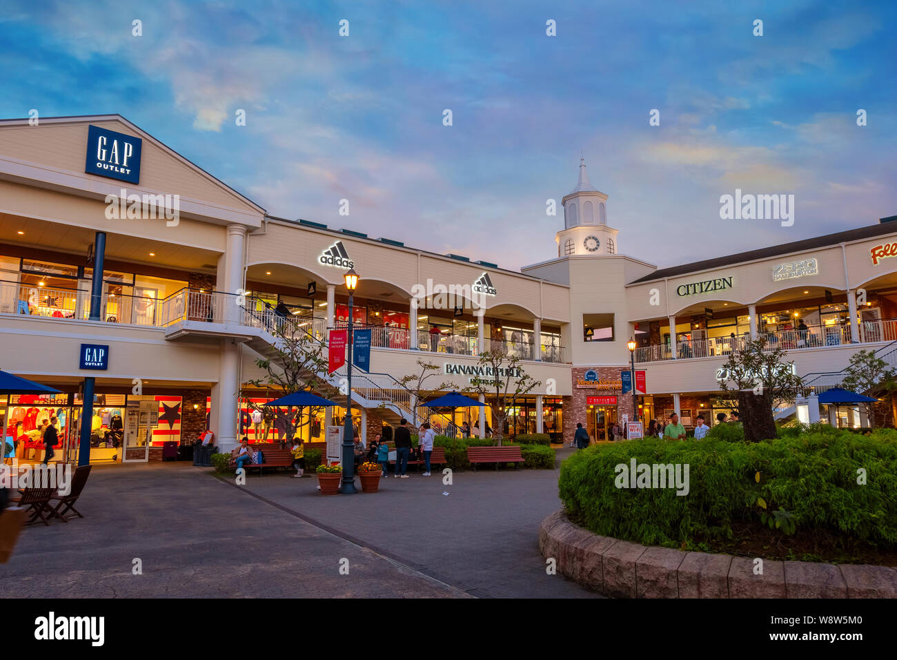 Osaka, Japan - October 29 2018: Rinku Premium Outlets located across from  Kansai International Airport, it's largest outlet shopping center in  western Stock Photo - Alamy