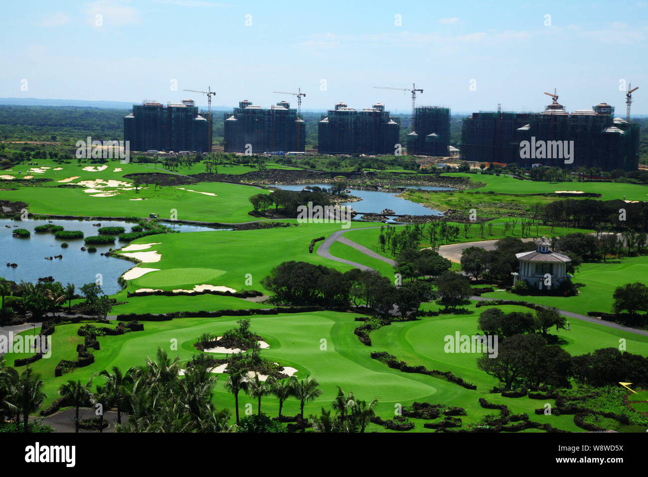 FILE--View of the Mission Hills Golf Resort in Haikou city, south Chinas  Hainan province, 2 May 2011. China, already home to a golf resort the siz  Stock Photo - Alamy