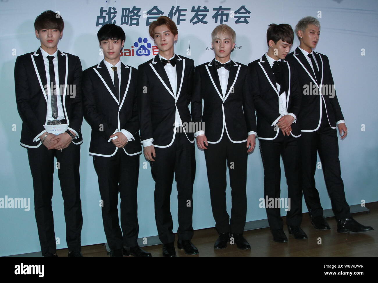 Members Of South Korean Chinese Boy Group Exo M Pose During A Press Conference For Cooperation With Baidu In Beijing China 8 May 14 Stock Photo Alamy