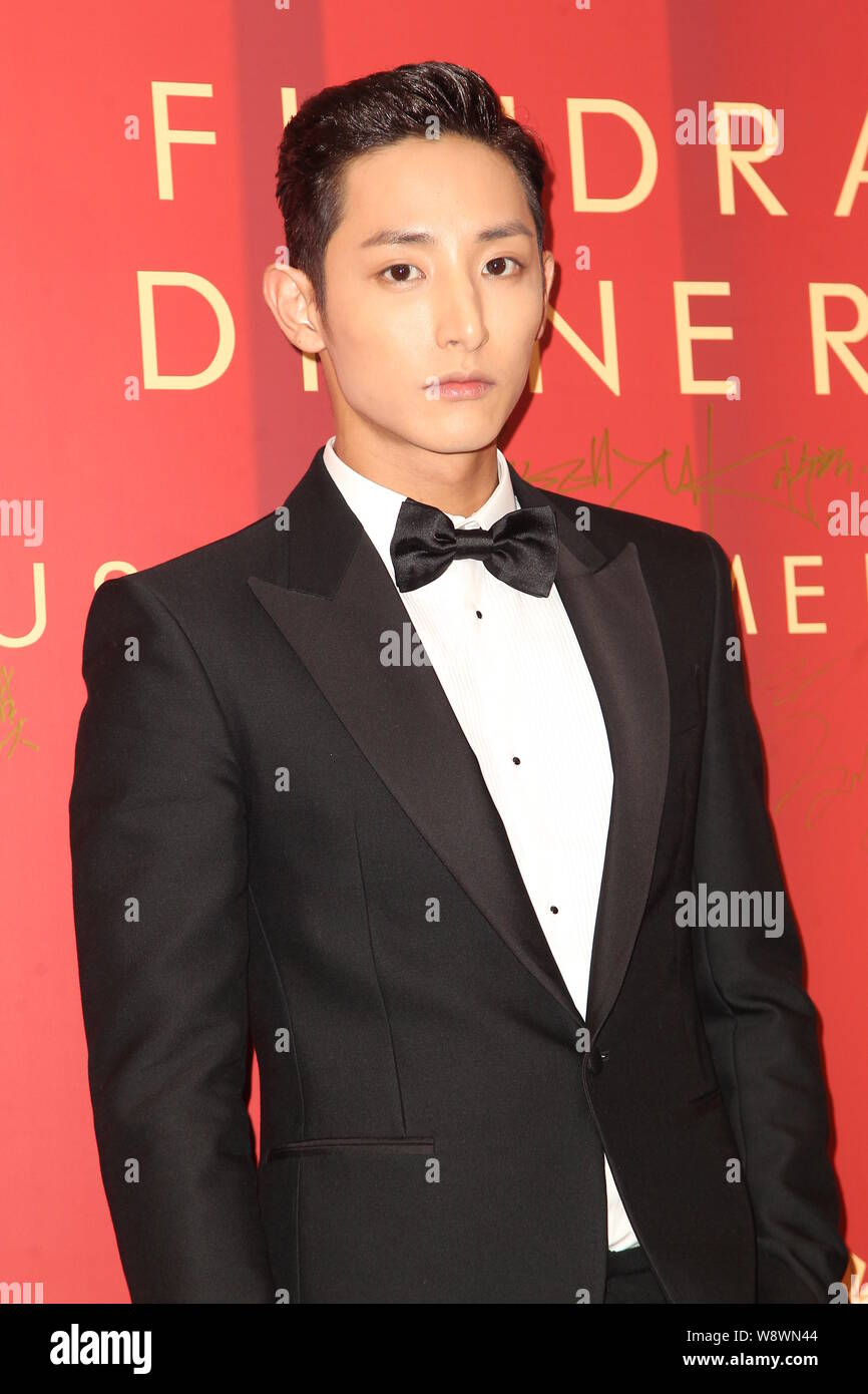 South Korean model and actor Lee Soo-hyuk poses as he arrives for the Asian  Film Awards Academy Inaugural Fundraising Gala Dinner in Hong Kong, China  Stock Photo - Alamy