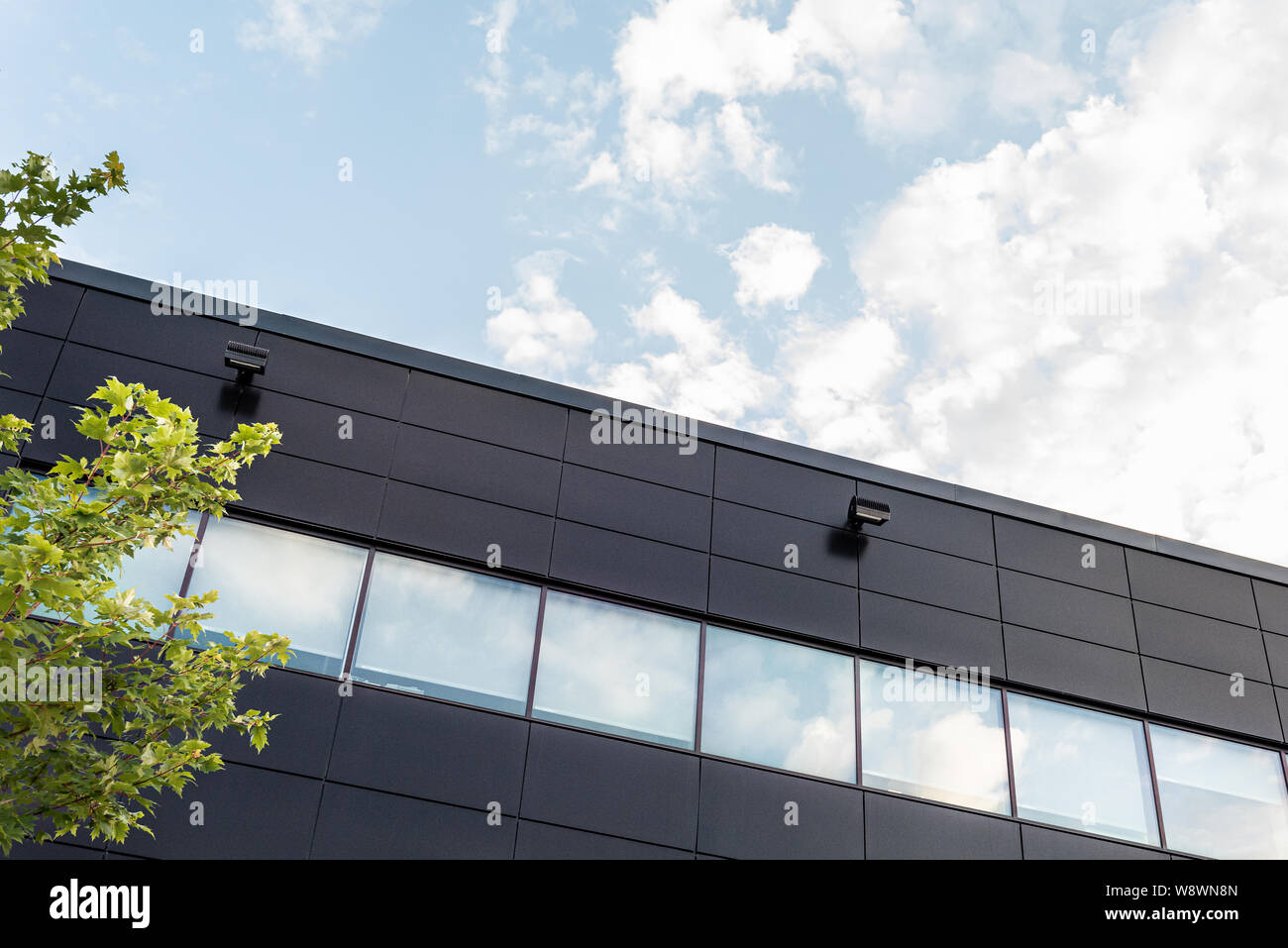 The exterior facade of a generic small business Stock Photo - Alamy