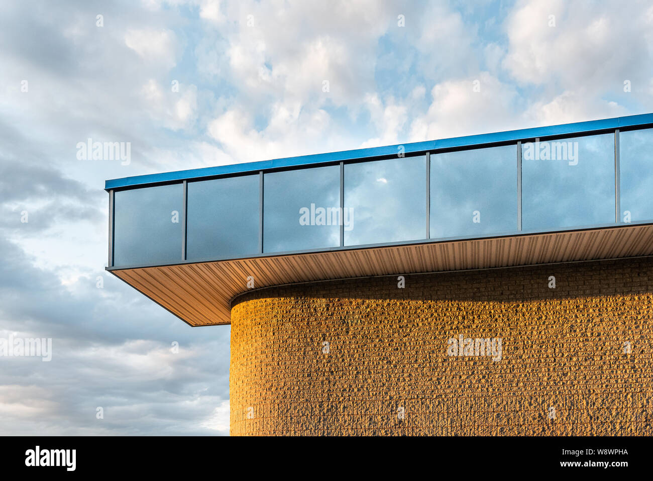 The exterior facade of a generic small business Stock Photo - Alamy