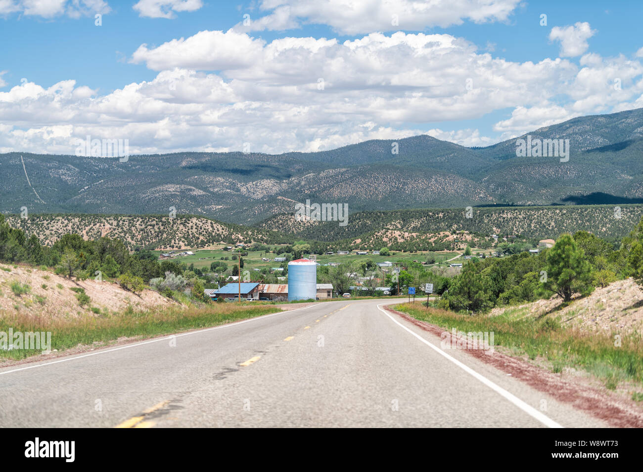Street in taos new mexico hires stock photography and images Alamy