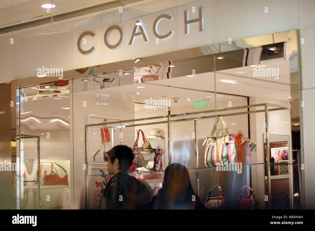 coach forum shops