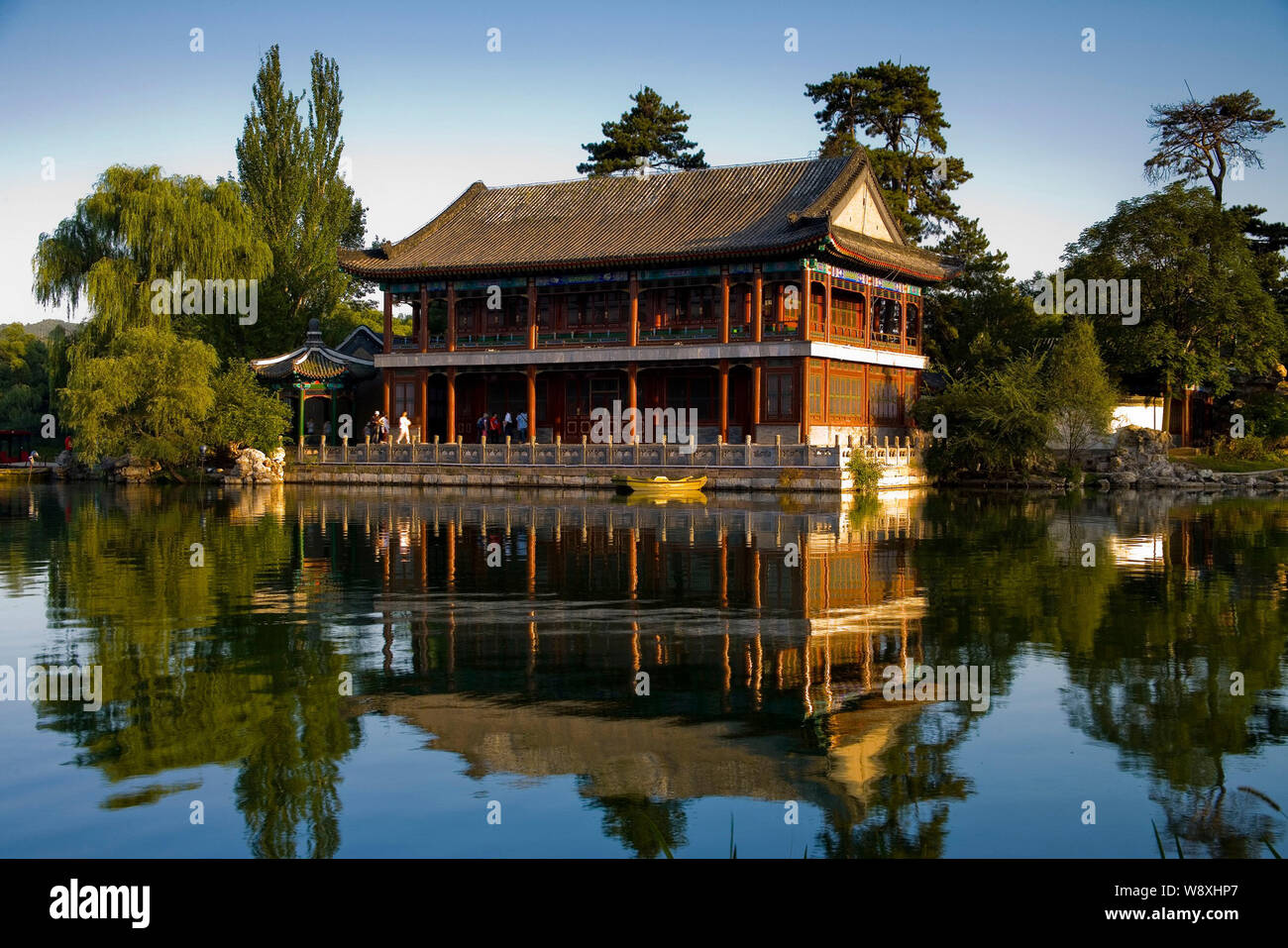 View of a pavilion by a lake at the Chengde Mountain Resort in Chengde city, north Chinas Hebei province. Stock Photo