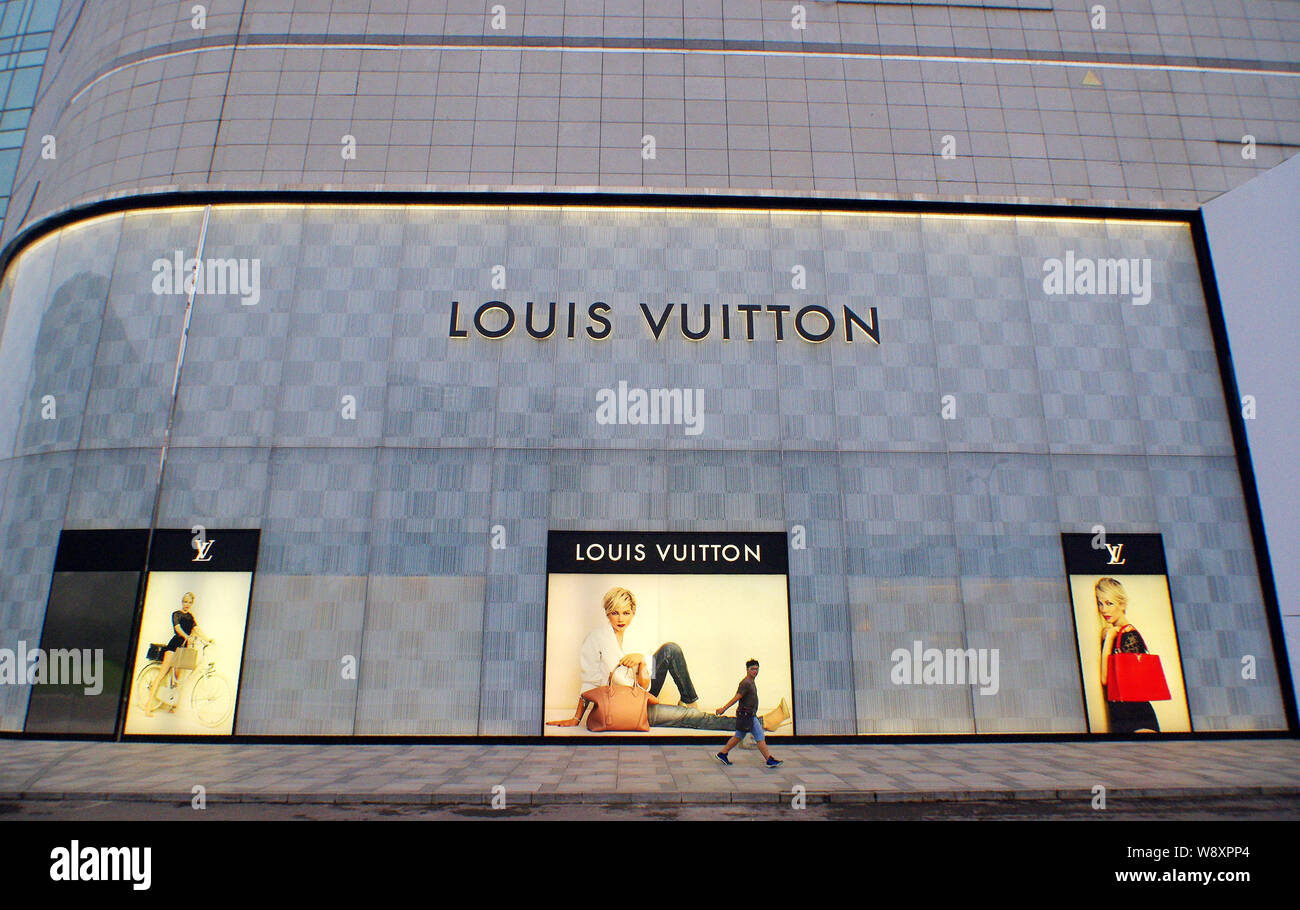 Lvmh Stock Photo - Download Image Now - Moet Hennessy Louis Vuitton, Louis  Vuitton - Designer Label, Store - iStock