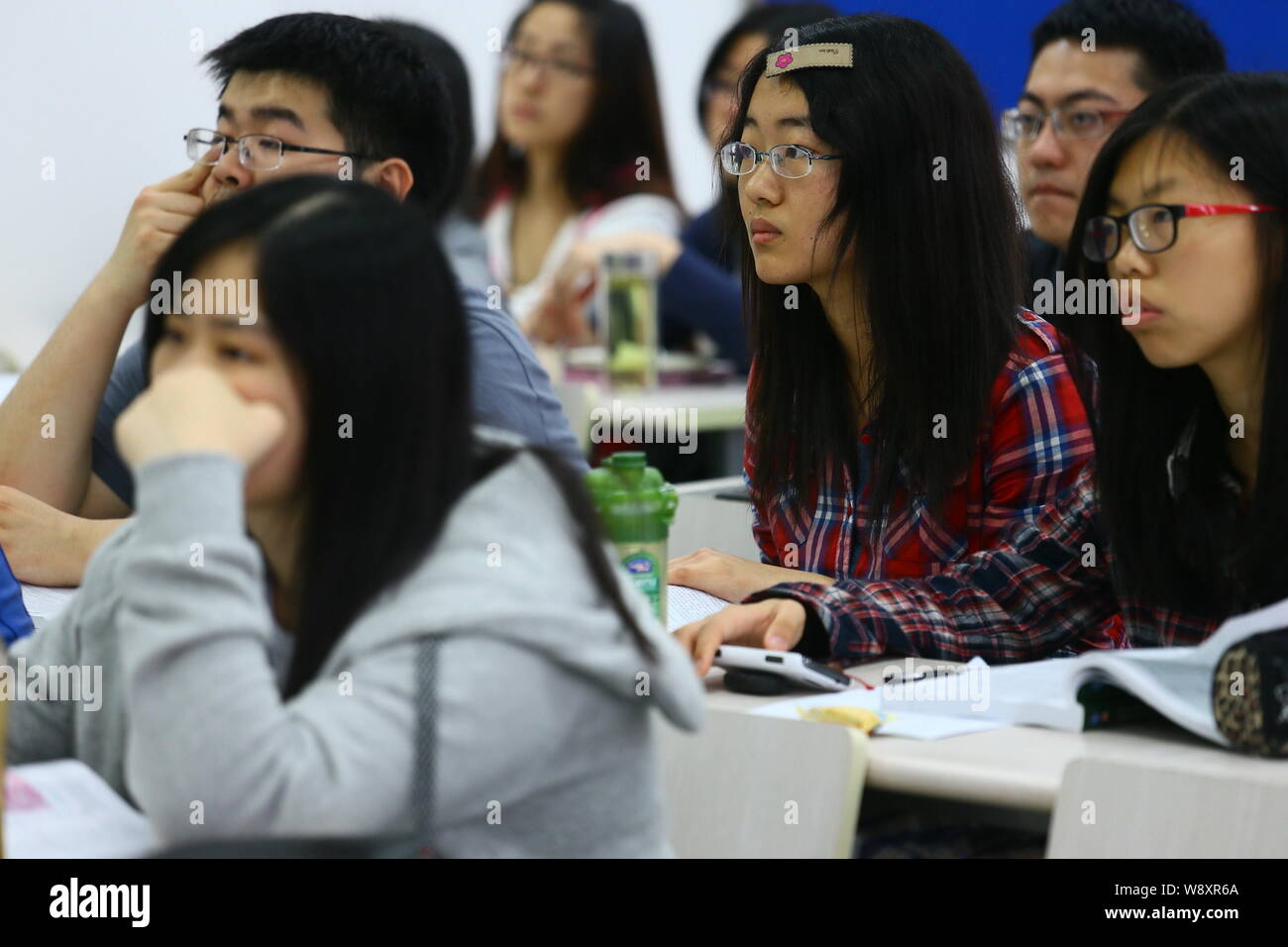 Chinese and english students hi-res stock photography and images - Alamy