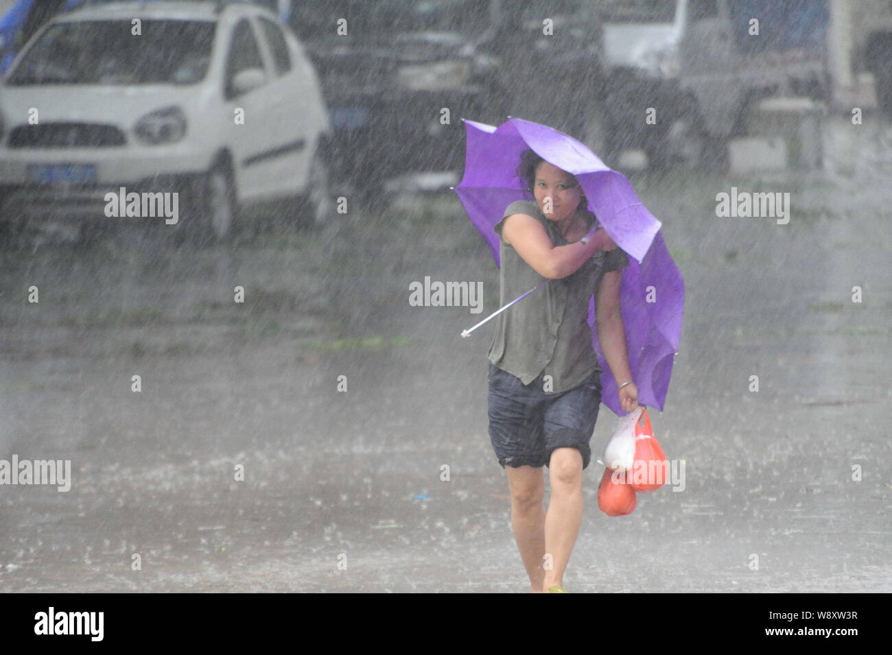 Exquisite Schools Close As Torrential Rain From Typhoon Kalmaeigi Hits Hainan Scene Illustration Exquisite Schools Close As Torrential Rain From Typhoon Kalmaeigi Hits Hainan Scene Illustration