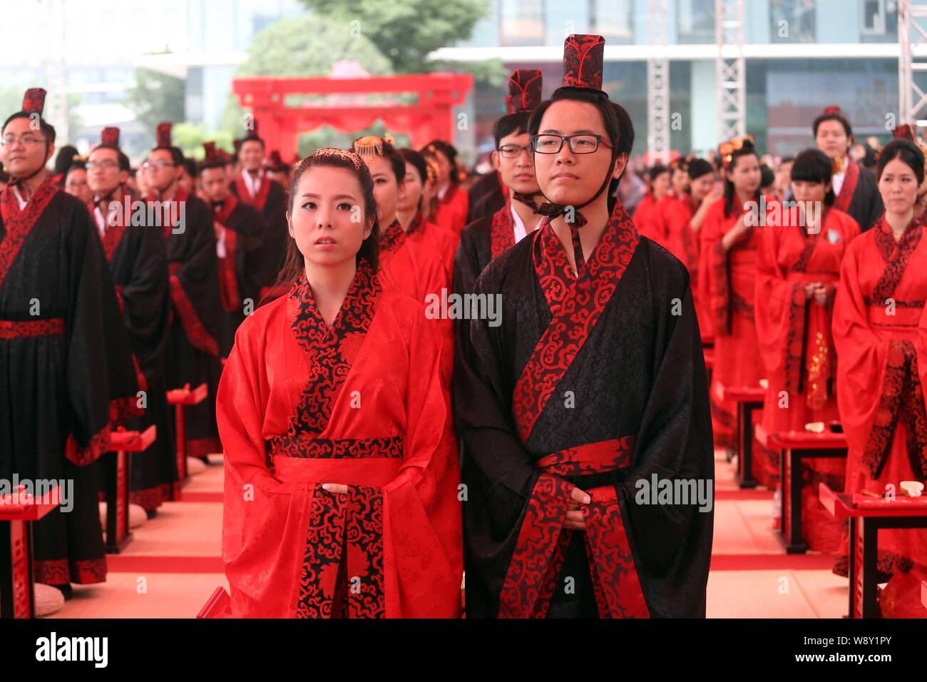 traditional chinese male wedding clothing