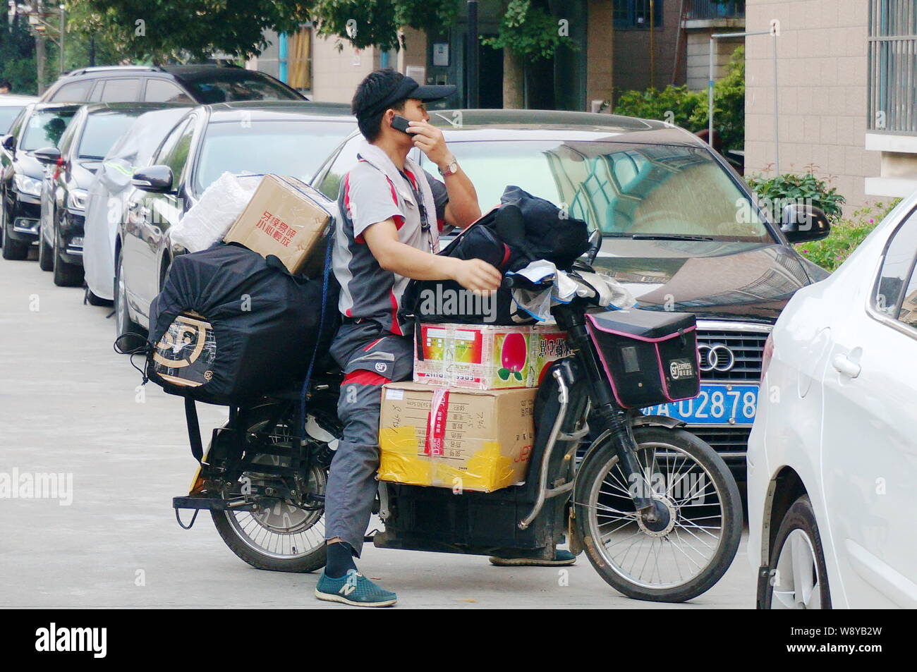 electric courier bike