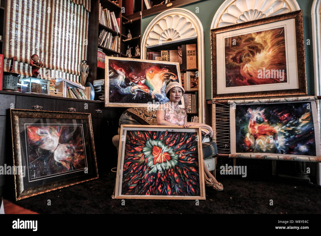 Yang xiaoting hires stock photography and images Alamy