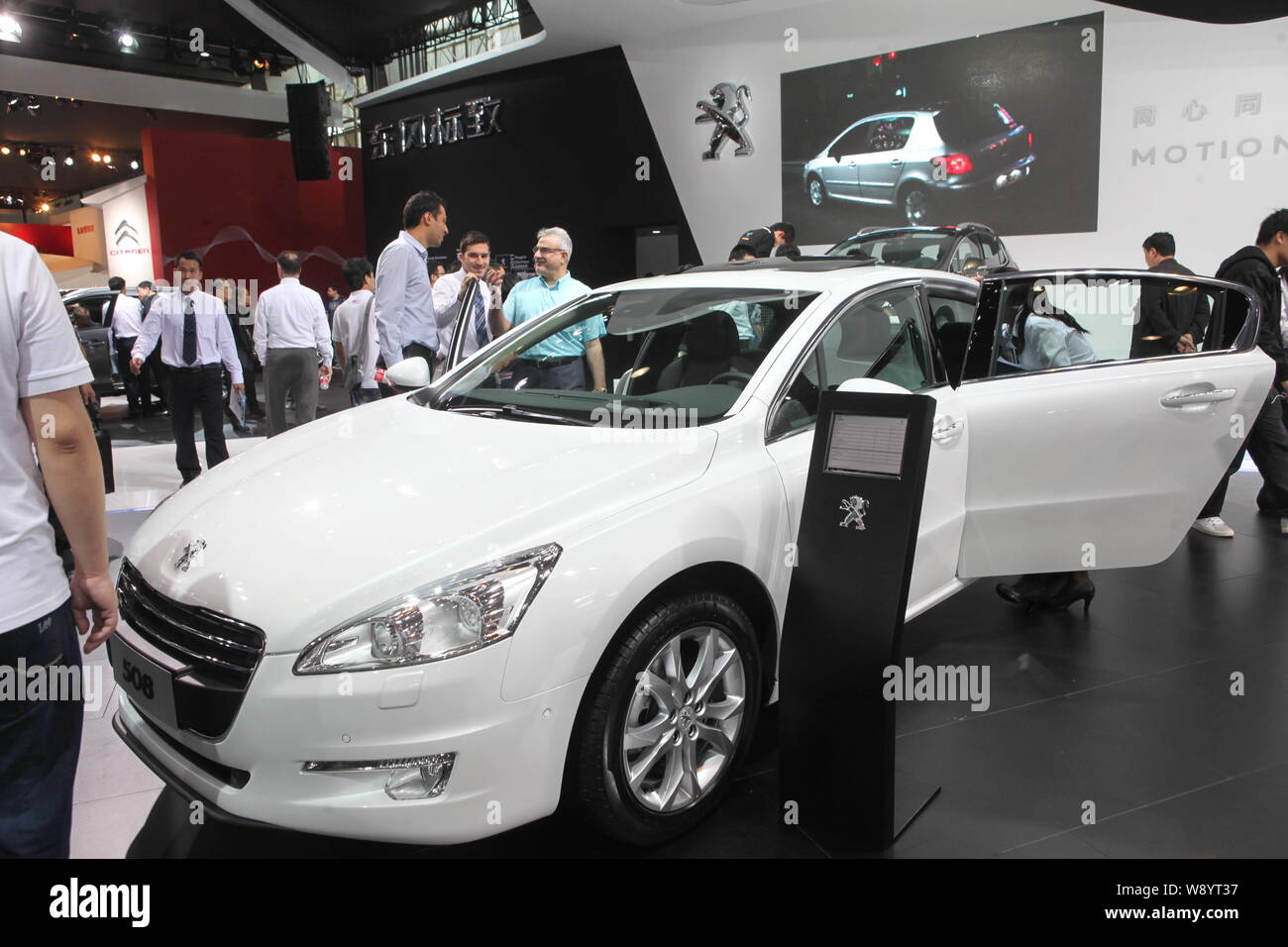 --FILE--A Dongfeng Peugeot Citroen 508 is displayed during the 10th China (Guangzhou) International Automobile Exhibition, known as Auto Guangzhou 201 Stock Photo