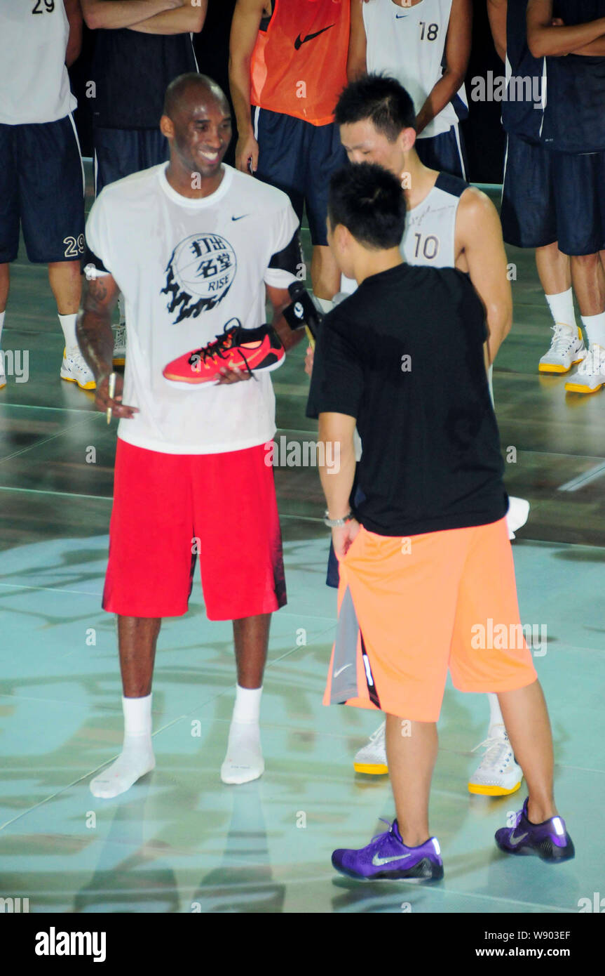 kobe bryant nike shorts