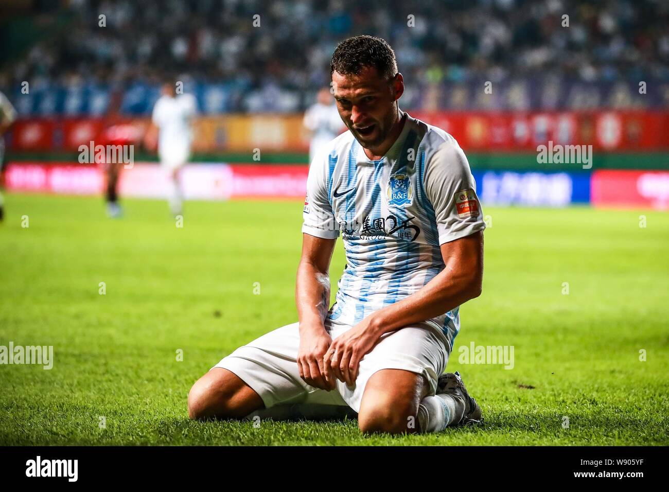 Istanbul, Turkey. 7th Apr, 2018. Dusko Tosic of Besiktas celebrates scoring  during 2017-2018 Turkish Super League match between Besiktas and Goztepe in  Istanbul, Turkey, on April 7, 2018. Besiktas won 5-1. Credit