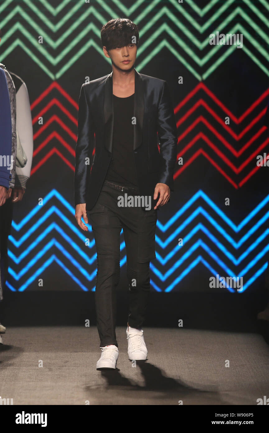 740 Koleksi Jaket Model Korea Modern HD Terbaik