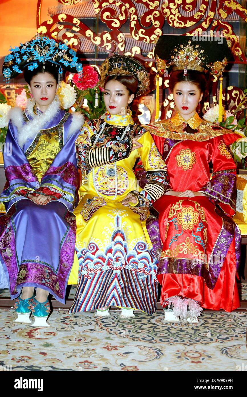 Members of South Korean girl group Swing Girls dressed in traditional  Chinese royal costume pose for photos during a visit to a local ancient  costume Stock Photo - Alamy, image size:866x1390